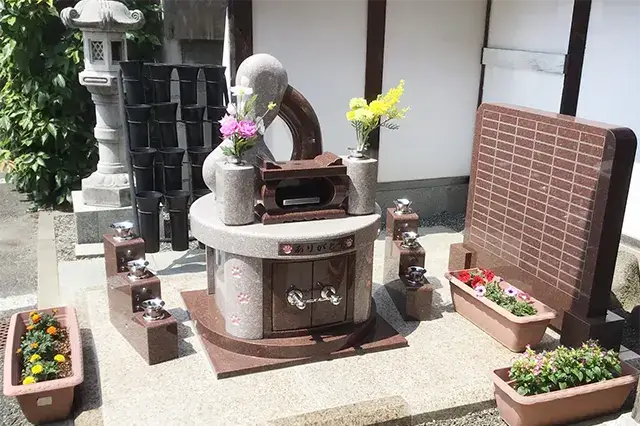 多聞院霊園ペット供養塔