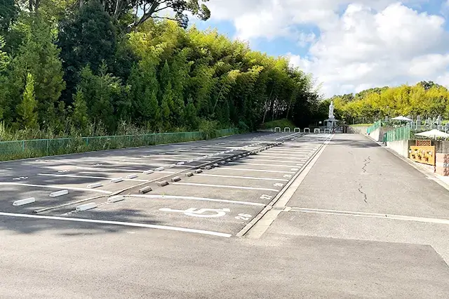 大駐車場完備