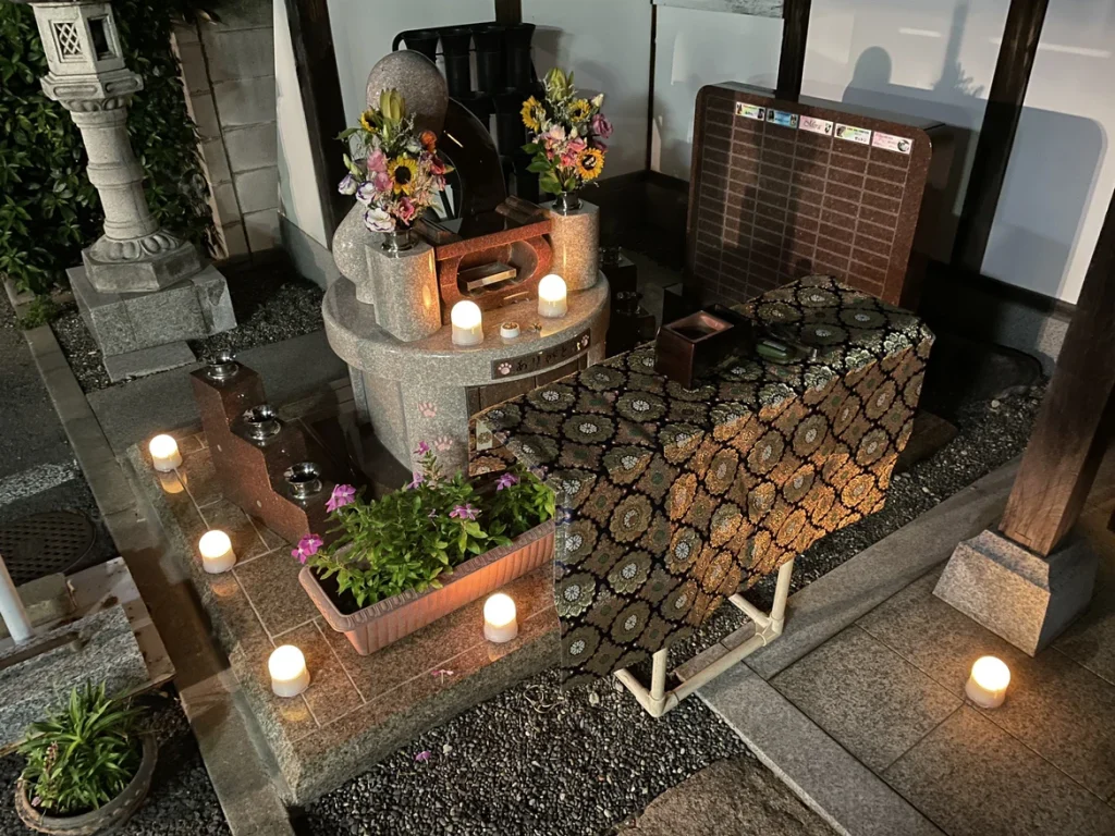 多聞院霊園ペット納骨堂万灯会